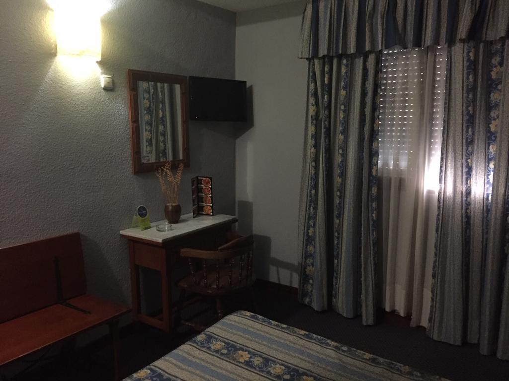 El Pilar Hotel La Carlota Phòng bức ảnh